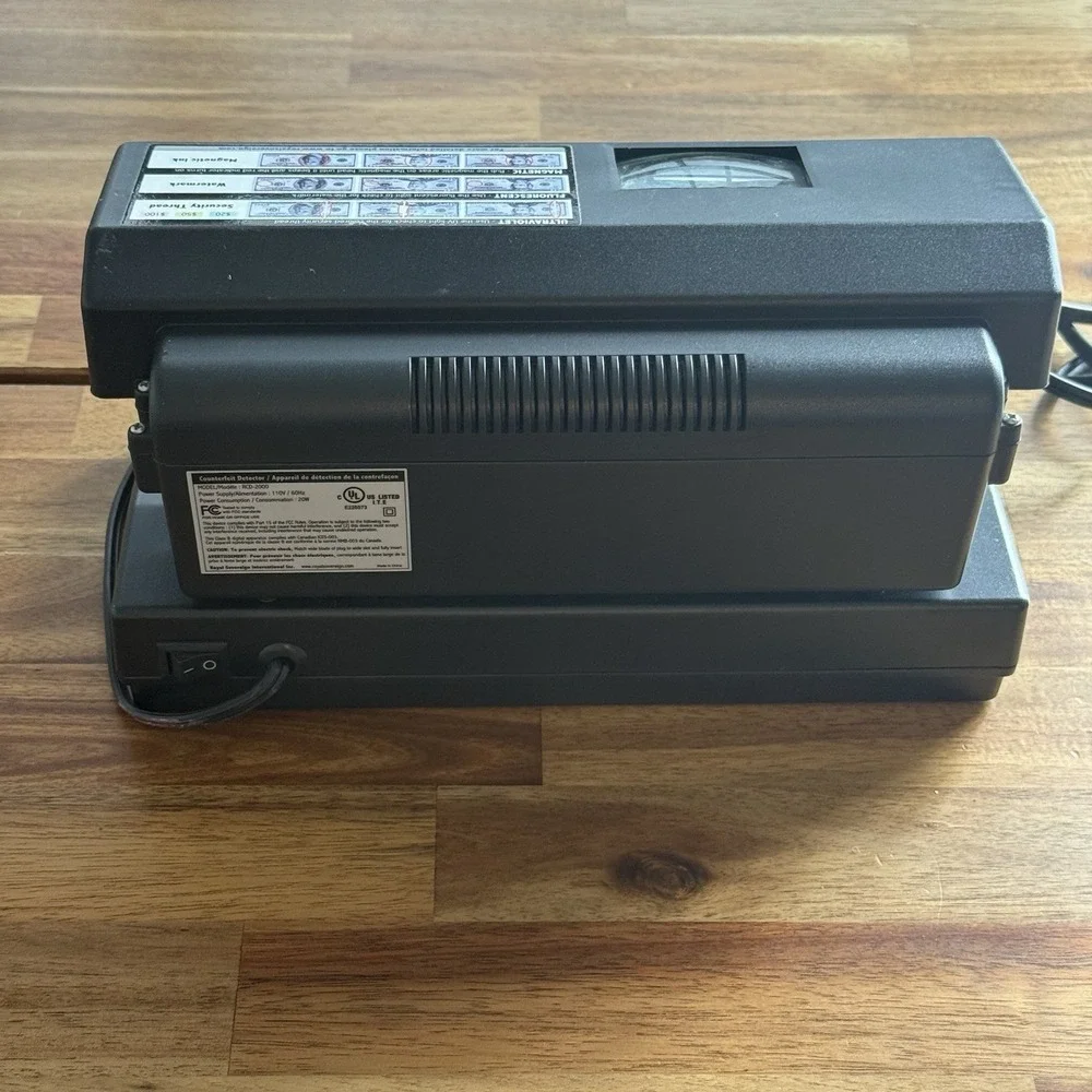 Royal Sovereign Three-Way Countertop‎ Counterfeit Detector RCD-2000